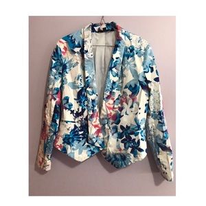 flower printed cropped blazer